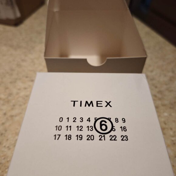 MM6 X Timex T80 20mm Ring Watch S/M - Brand New - Picture 5 of 6